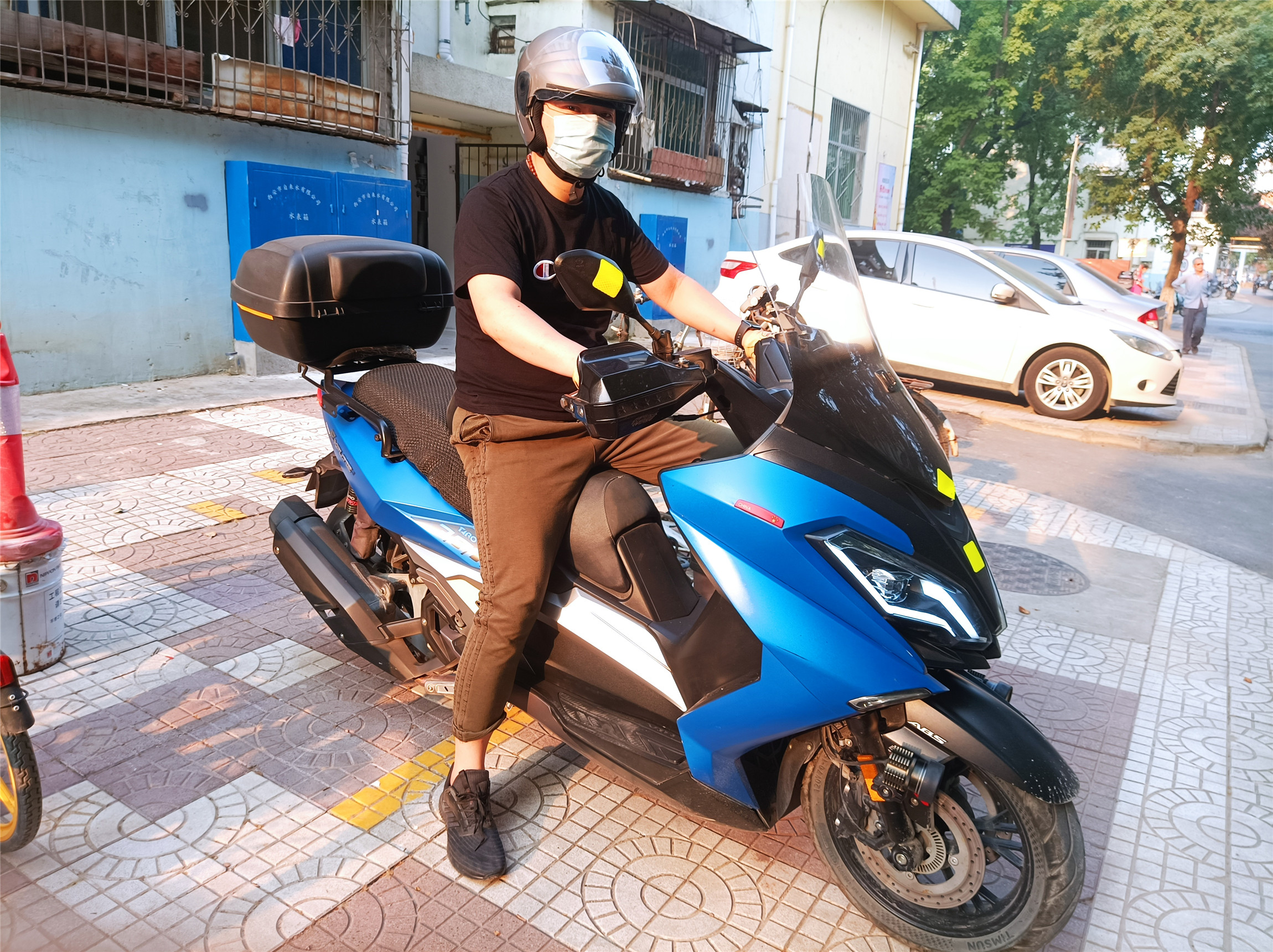 台荣探路者300踏板车落地价,2022款台荣探路者300测评