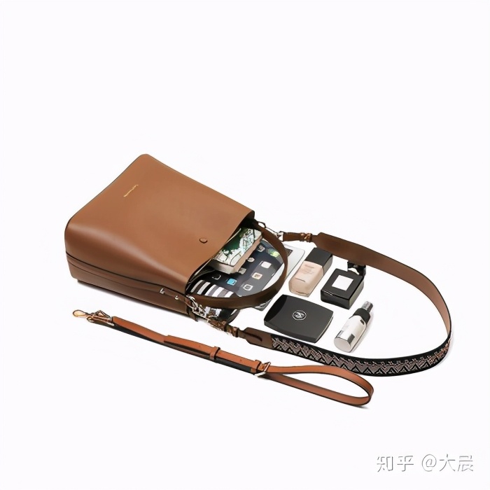 想给女朋友买个包推荐,给女朋友买什么样的包