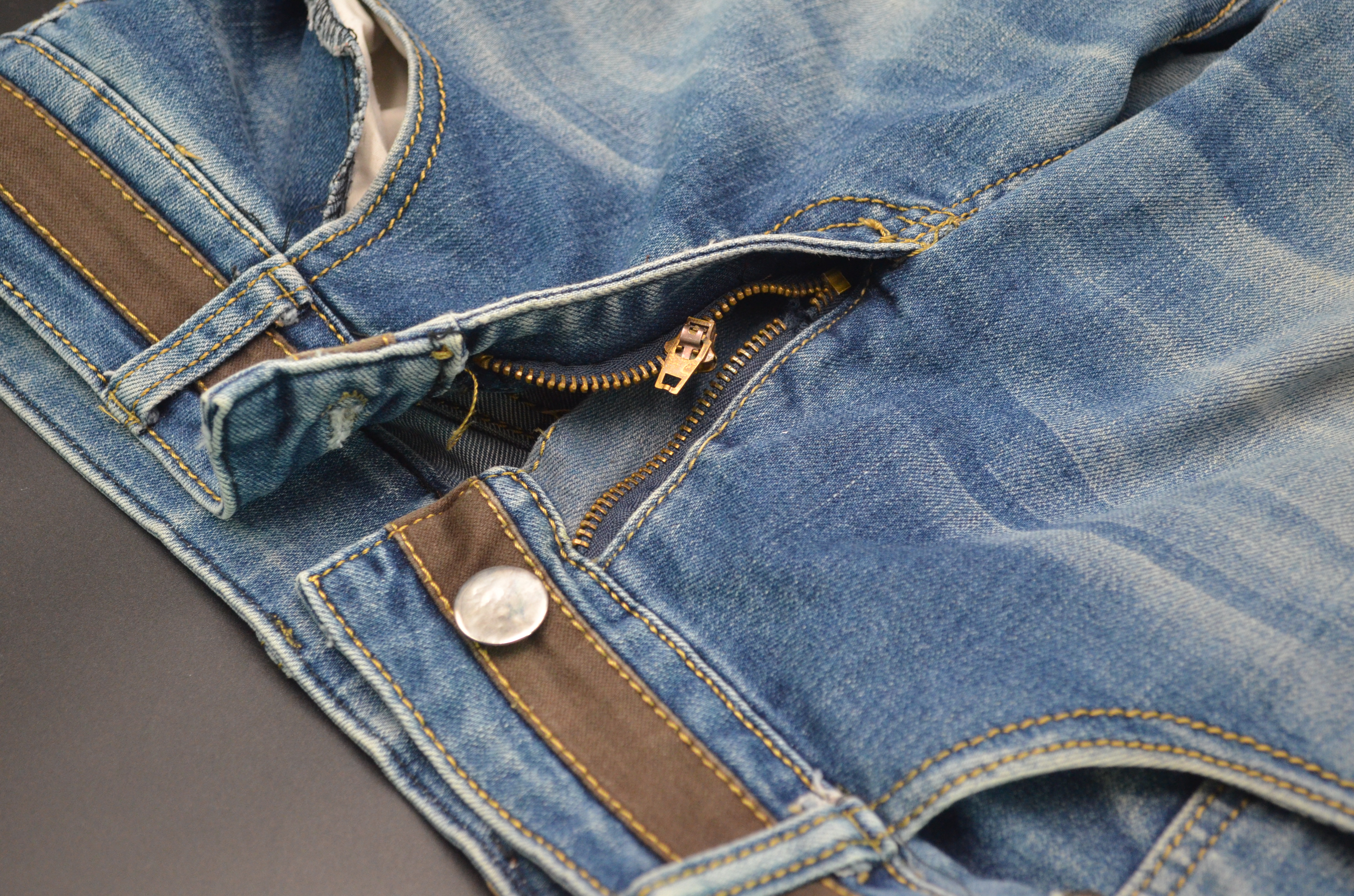 裤子拉链坏了怎么缝补视频,裤子拉链坏怎么手工换新