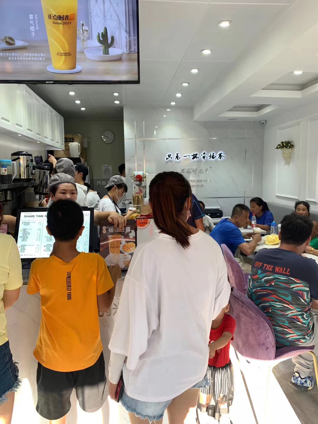 时光亭奶茶加盟费多少,奶茶加盟店投资需要多少钱一个月