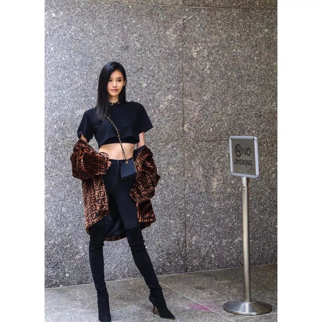 超模连生二胎,超模嫁到豪门生孩子