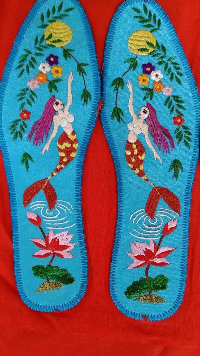 十字绣鞋垫花样图解大图,最受欢迎的小格子鞋垫图案