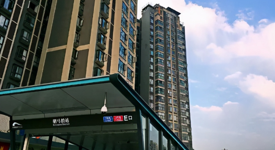 精装单价仅2万，成都主城二环中，普通也可上车