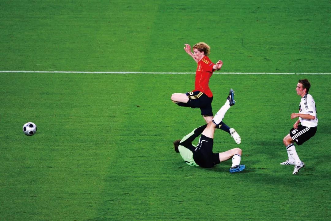 托雷斯40岁,托雷斯退役图片