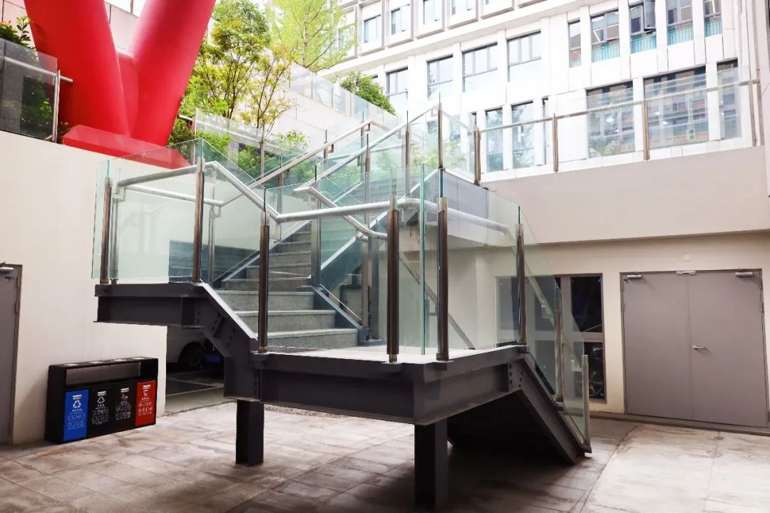 沪上“花园式”工地办公是怎样的体验?来看看这个白玉兰奖工程吧