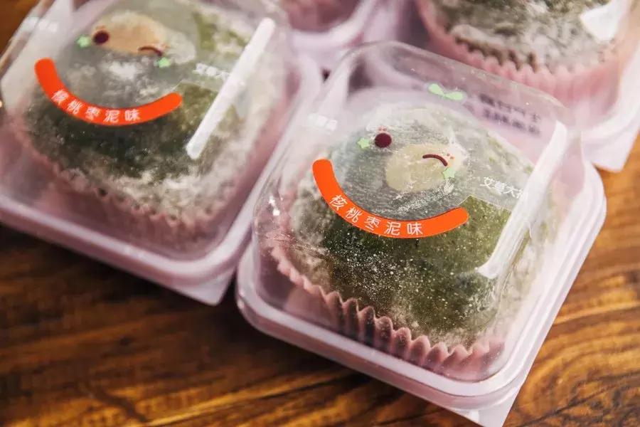 这两家朴实的青团,秒掉了市面上各种作妖对手...