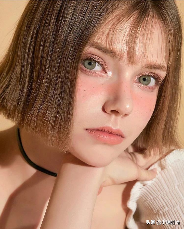 假睫毛怎么贴新手教程免胶水,假睫毛下睫毛怎么贴新手教程