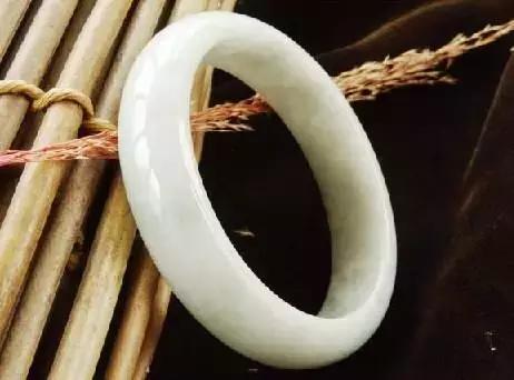 翡翠史上最有名的五件翡翠,翡翠十大色种介绍