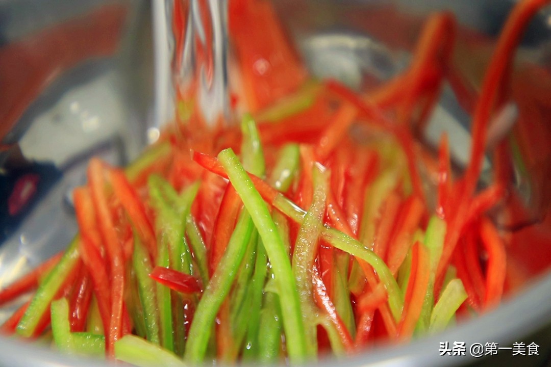 这鱼，以前价格高过牛羊肉，现在7块一斤买家少，蒸一蒸滑嫩滋补