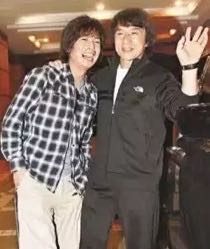 成龙洪金宝这段对白看哭了多少人,洪金宝成龙纷纷落泪