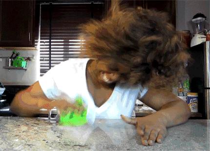 油烟机严重油污清理小妙招,油烟机不管有多脏教你不费一滴水