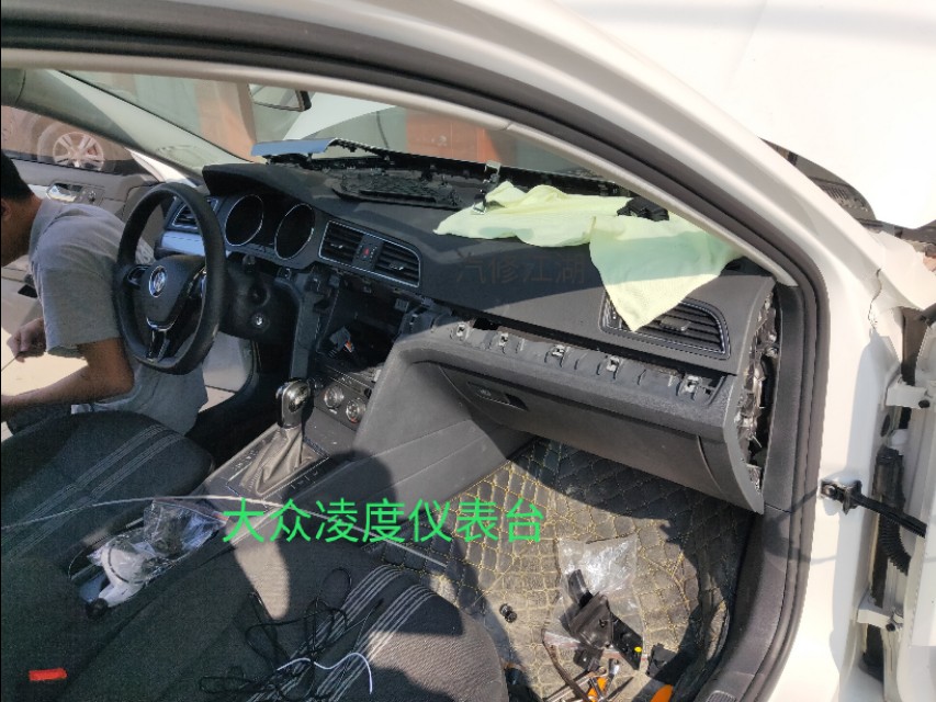 大众凌渡导航更换,凌渡导航安装拆装图解