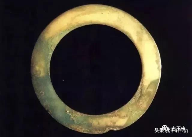 古玉孔道内外包浆沁色一致,古玉有沁色好还是无沁色好