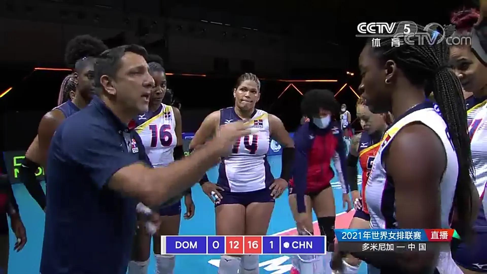 朱婷交叉步扣球,朱婷暴力扣球对战古德蒂