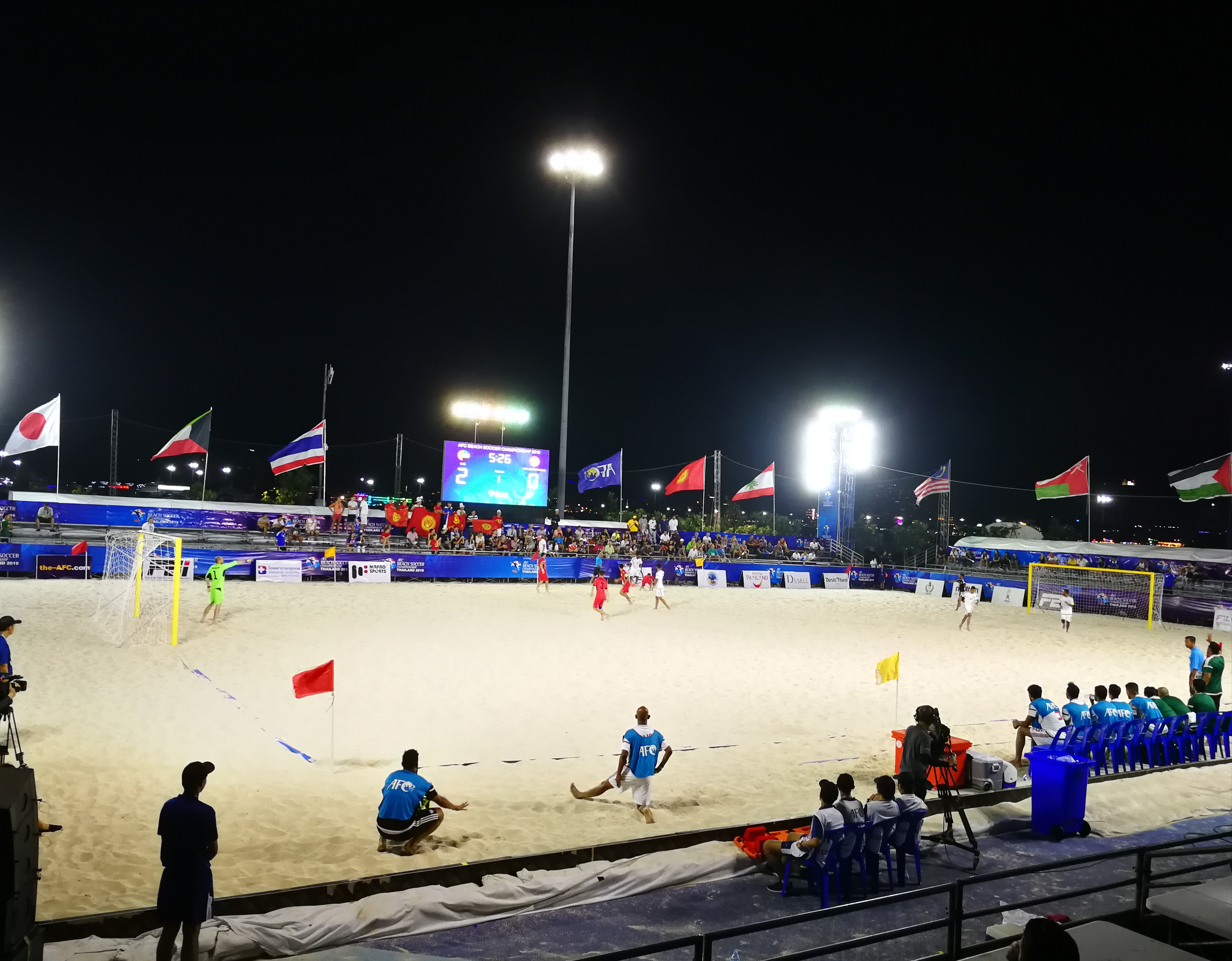 执法沙足亚洲杯的广州仔：你了解沙滩足球吗？