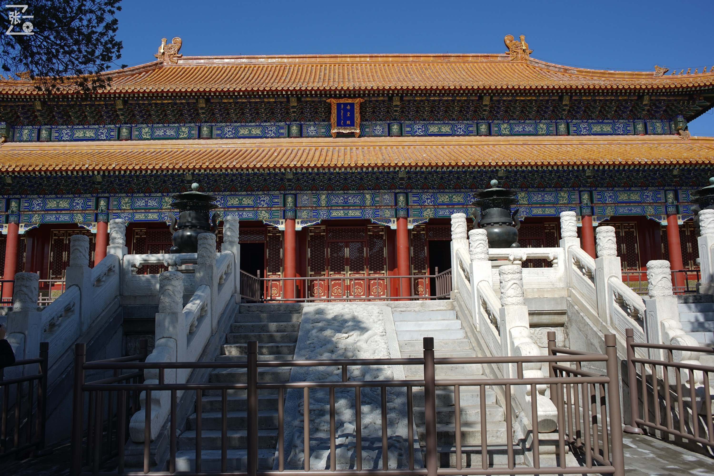 镜头测试：蔡司红T28/2.8+索尼微单A7实拍北京景山公园