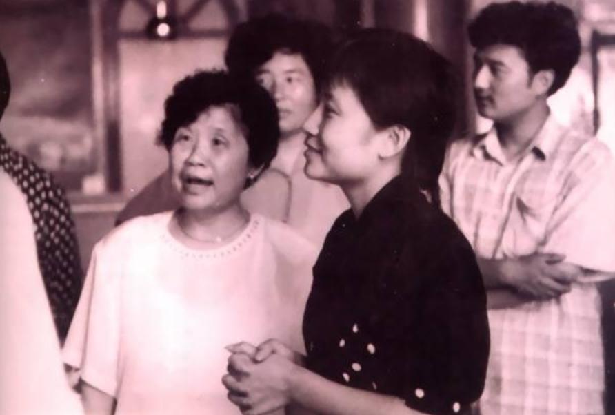 唱青藏高原的李娜是怎么出名的,大家还记得唱青藏高原的李娜吗