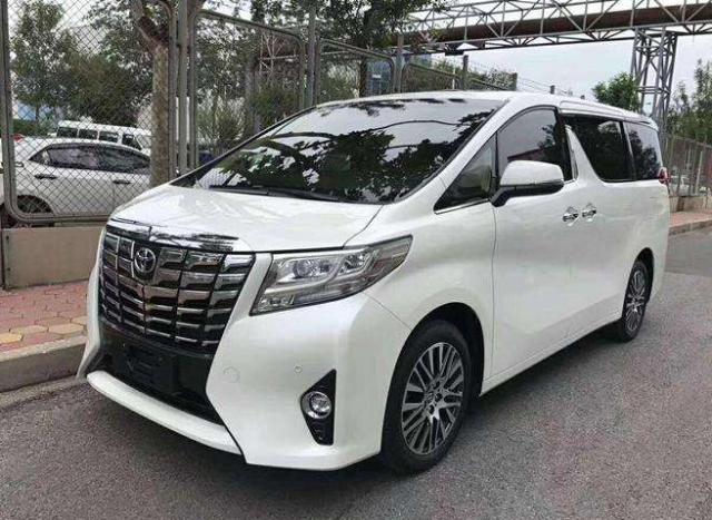 这款豪车“红”了？4S店：买车需加价30万，准车主：多少钱我都加