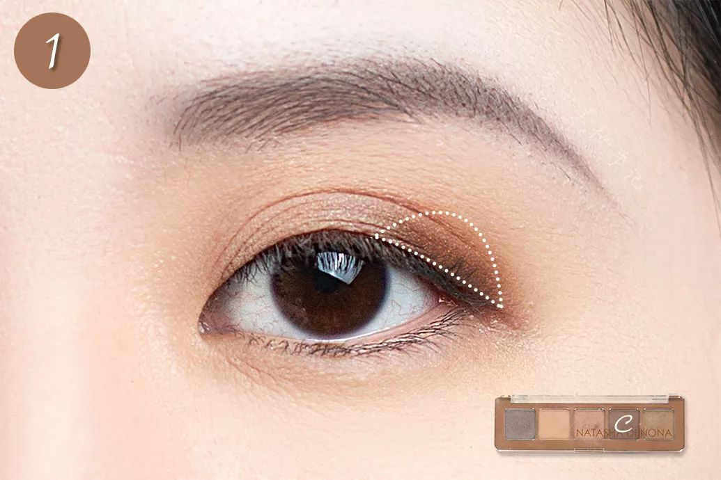 眼影不会画只涂液体眼影,新手画眼影教你正确的眼影画法