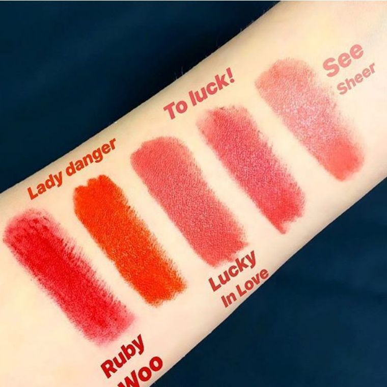 mac口红brickola和露华浓525,mac口红rubywoorussian