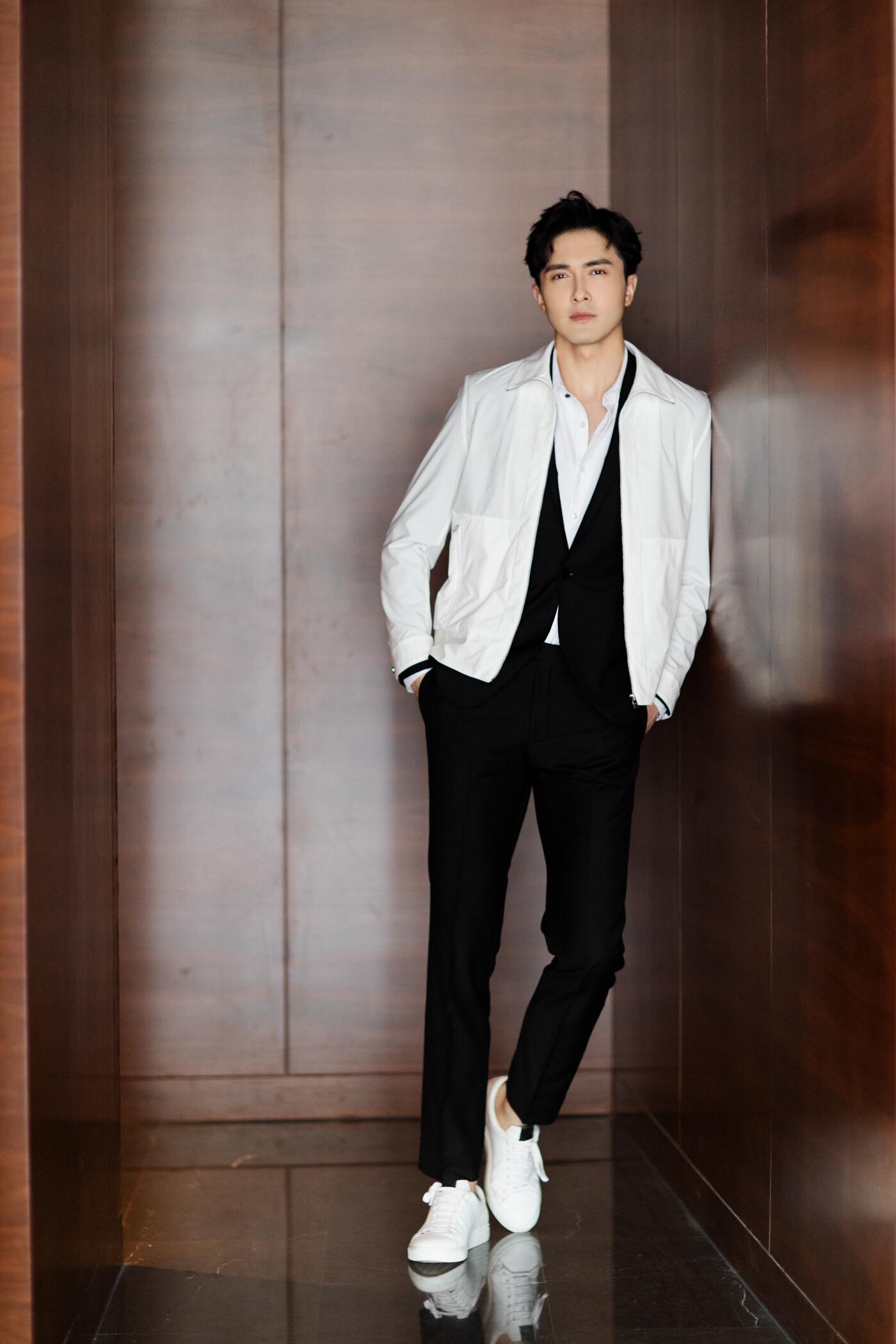 杨幂旗下艺人快递小哥,杨幂签约快递小哥