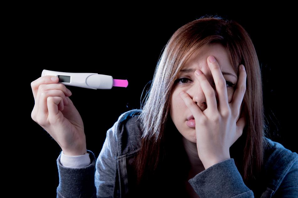 打掉小孩是不是很残忍,打掉孩子是不是要吃药