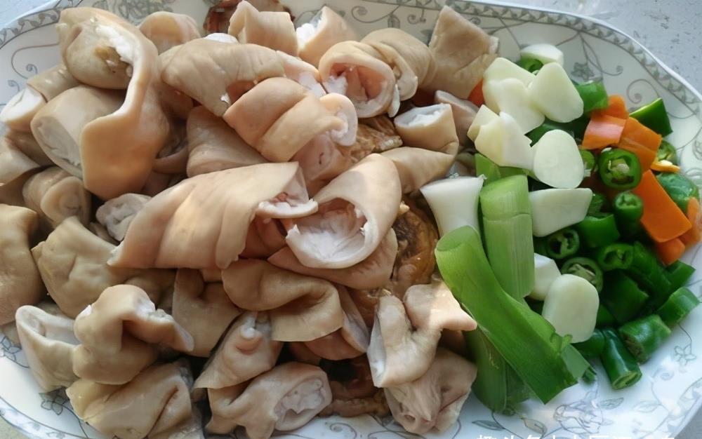 大猪身上哪个地方的肉有毒不能吃,猪身上这3块肉千万别吃危害太大