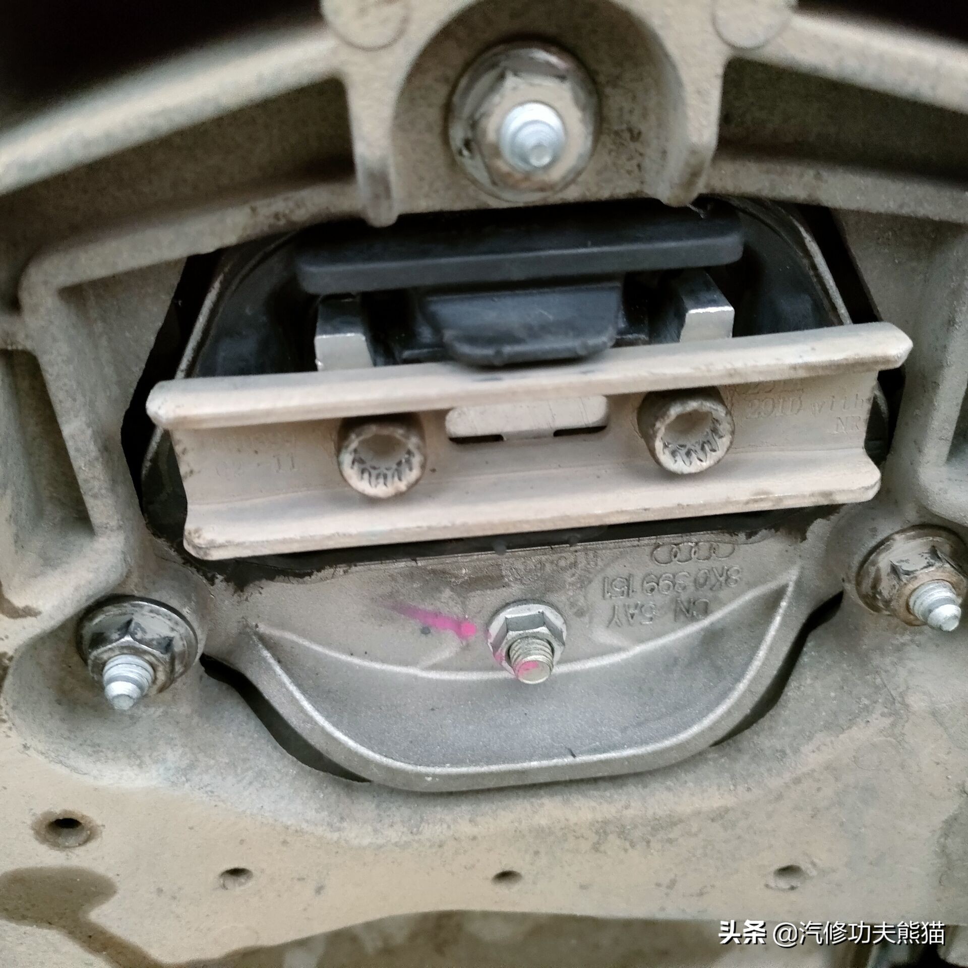 奥迪q5烧机油值不值得买,2015款奥迪q5舒适型烧机油