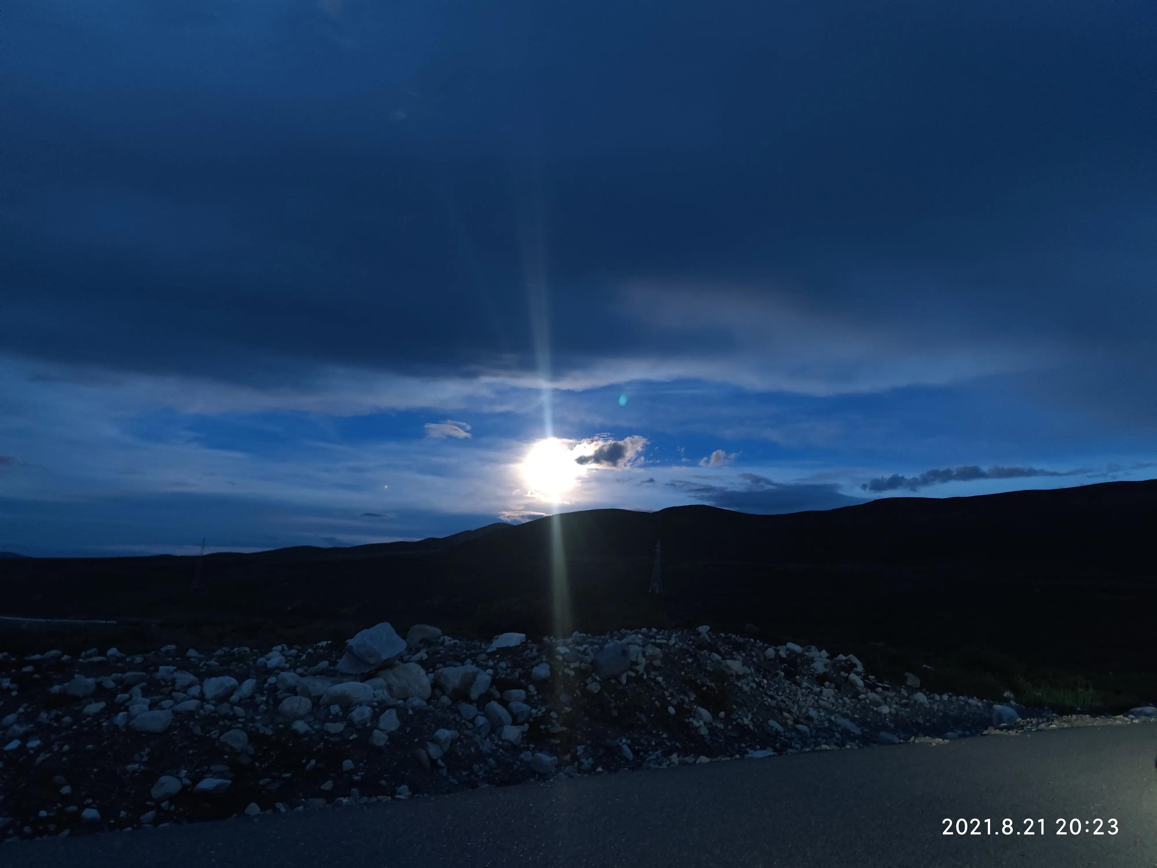 格聂之眼的由来,亚丁到格聂之眼