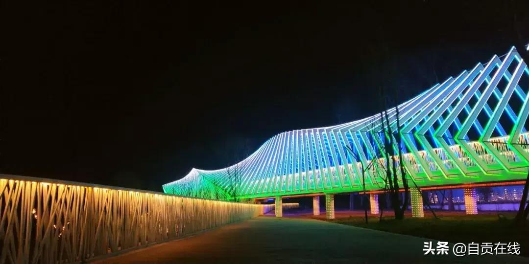 自贡夜游釜溪河在哪个位置,自贡夜游釜溪表演时间