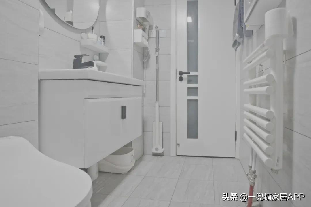 48㎡小家，餐厅可以蹦迪，还带私人影院！小户型都给我学