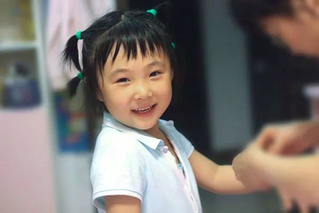 ps教程3步解决照片偏黄,图片有色差如何在ps改