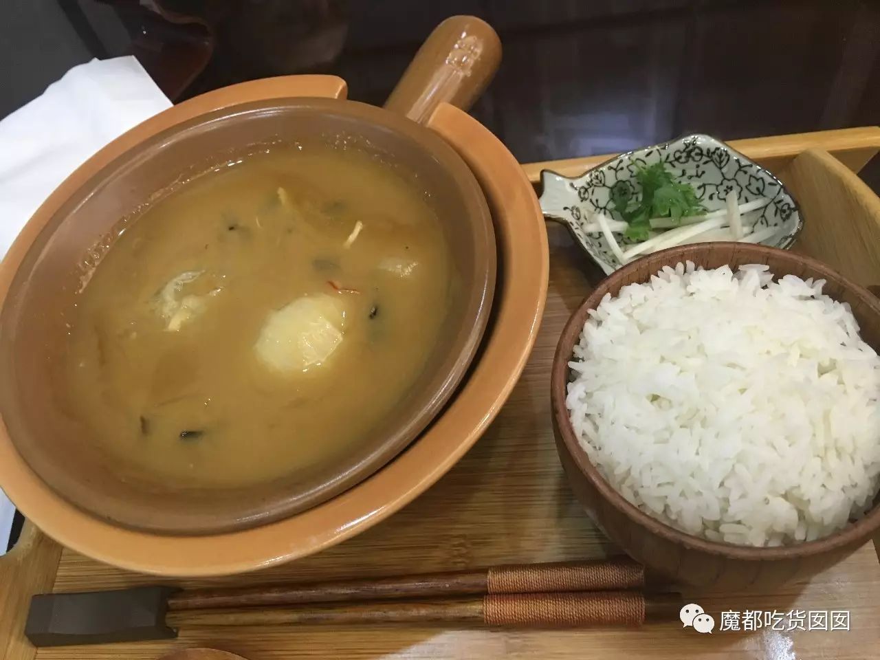 邂逅美味｜「38元」一碗正宗料足鱼翅捞饭？--|低调的奢华