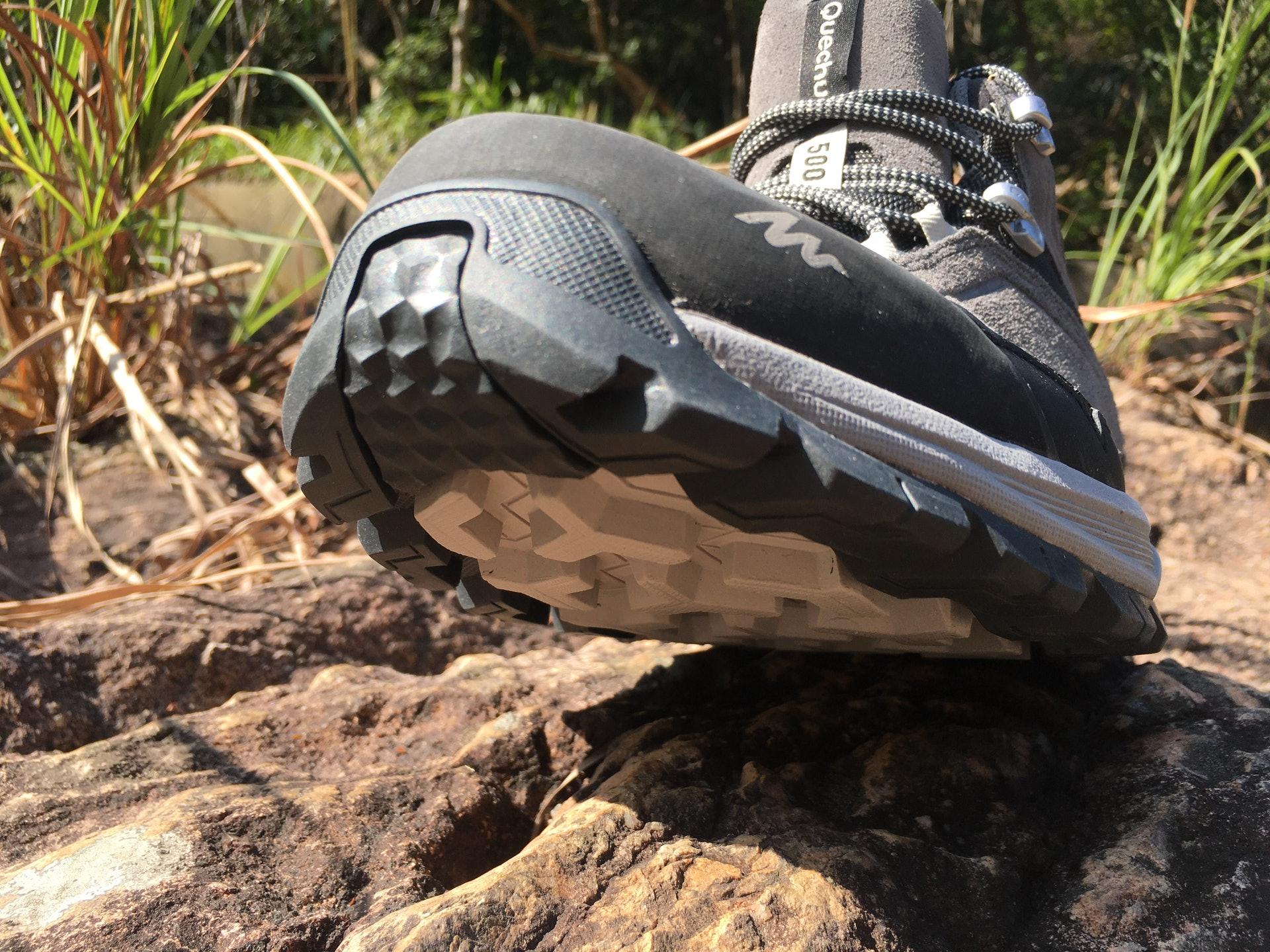 迪卡侬登山徒步值得买的,迪卡侬登山鞋值不值得买