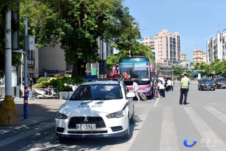 爱心送考二十载保驾护航助高考,2021自贡爱心送考为考生护航