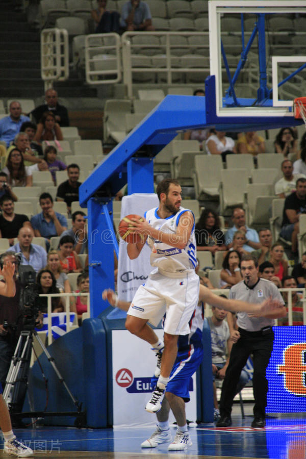 斯潘努利斯由于伤病，被希腊国家队排除出奥运预选赛阵容