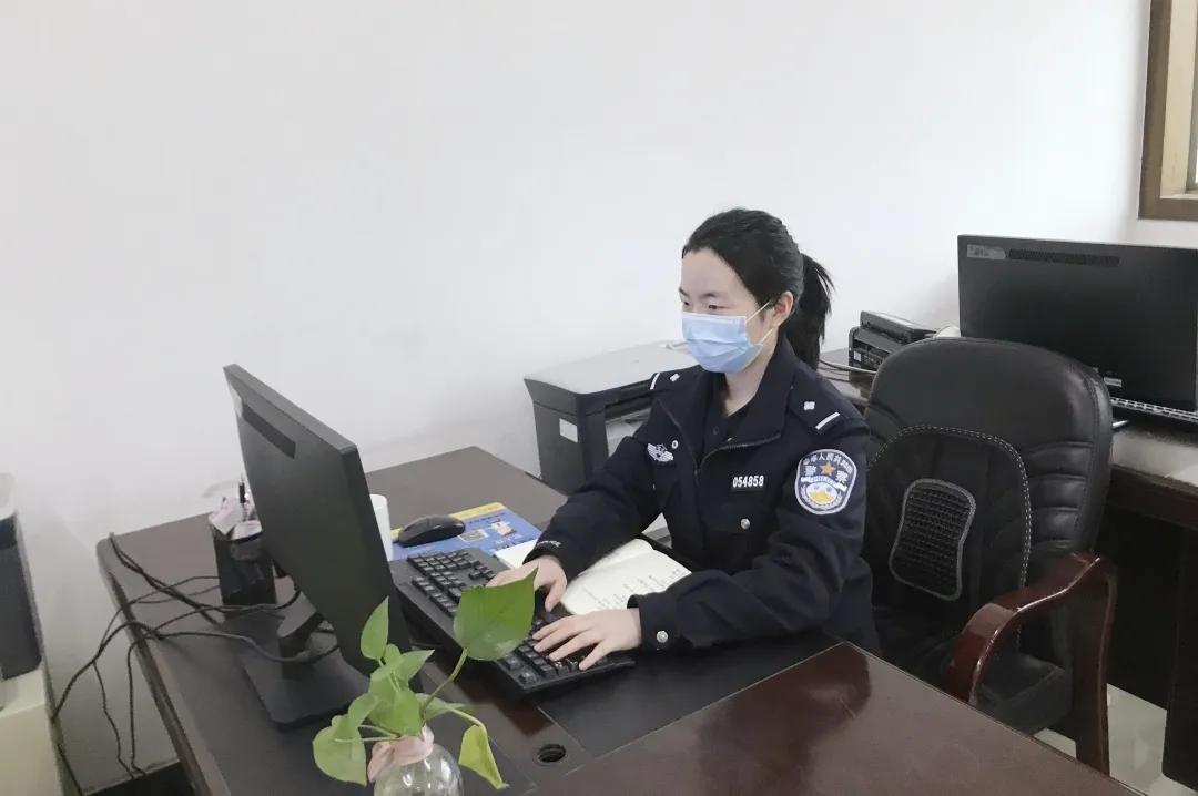 巾帼芳华绽放在每个时节,铿锵玫瑰别样红最美巾帼绽芳华