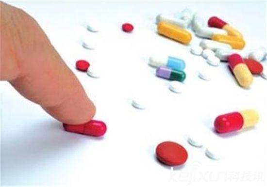 避孕药男性吃了有什么功效,男性吃避孕药会造成脱发吗