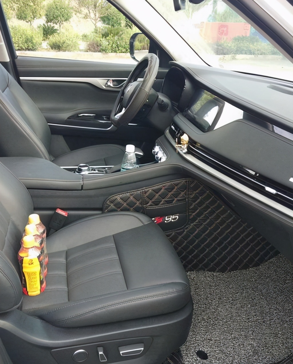 长安cs95现在还值得买吗,长安cs95和途观l怎么选