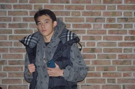 中国足坛十大火爆球员,现役足坛帅哥门将