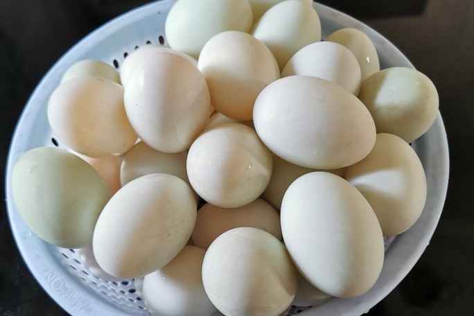 黄泥土腌咸鸭蛋怎么腌,腌咸鸭蛋土腌方法