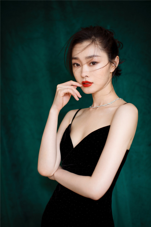 用了很多护肤品还是不白,白月光护肤品哪个更提亮皮肤