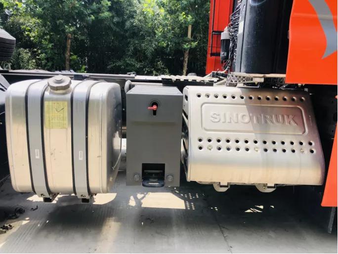 重汽汕德卡g7h燃气多少钱,中国重汽汕德卡g7s610马力牵引车