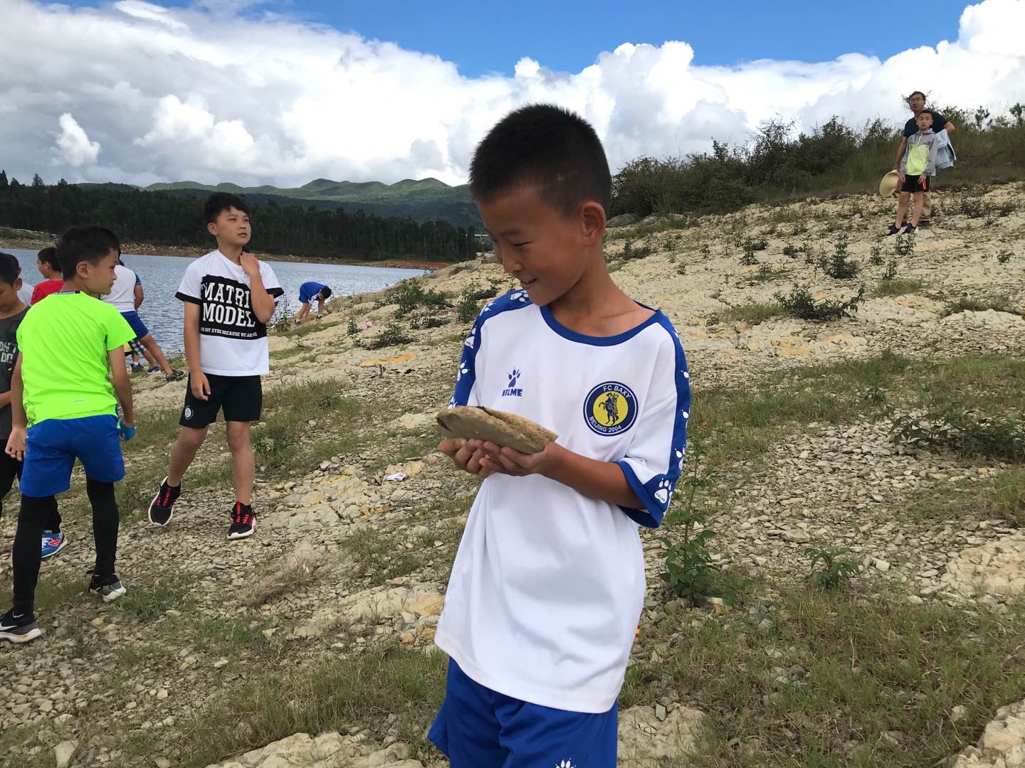 上海足球队备战训练,国际足球训练基地上海