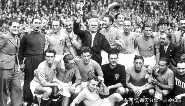 足球100个冷知识,世界杯黑暗时刻墨索里尼