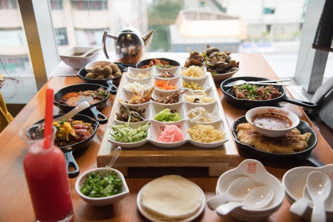 丝恋餐饮管理有限公司董事长周杰,丝恋创始人是谁