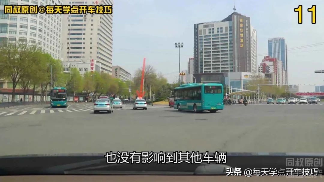 十个路口左转要注意什么,双红绿灯左转怎么过