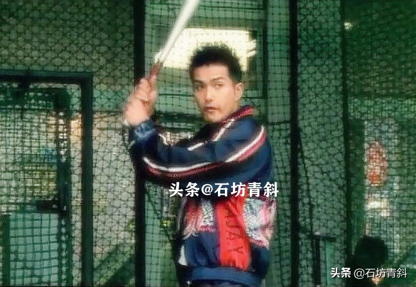 《皆月》暗潮汹涌的“深柜”在不安认“同”中前行的*欲情**