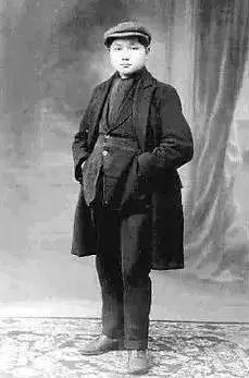 今天他115岁了,*小平邓**人生的40个瞬间