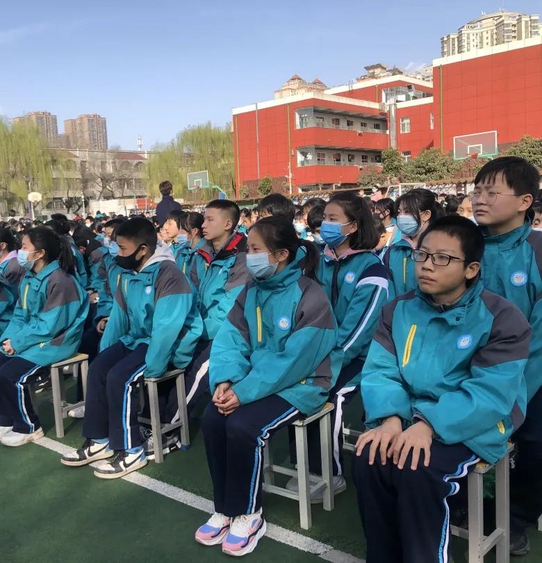 春暖花开季，“犇”向新征程，西安东仪中学2020—2021年度第二学期开学典礼